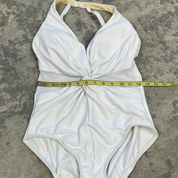 New Miraclesuit Illusionists Wrapture One Piece Swimsuit Mesh Twist White Sz 8 - Picture 8 of 14
